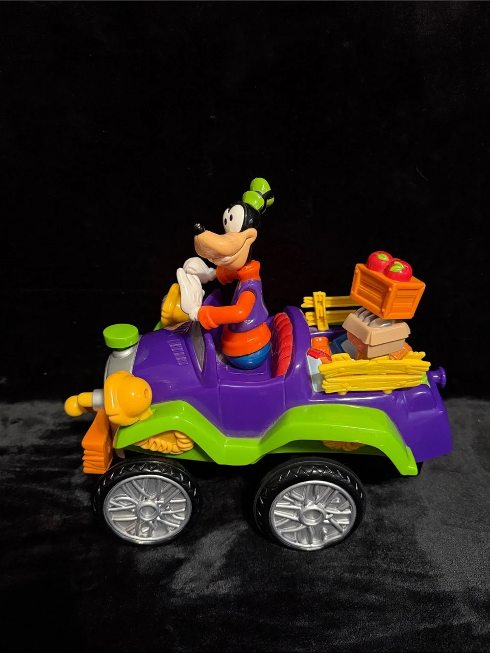 2000 Disney Goofy Jalopy Car Let’s Go For a Bumpy Ride Vehicle Sounds & Vibrates